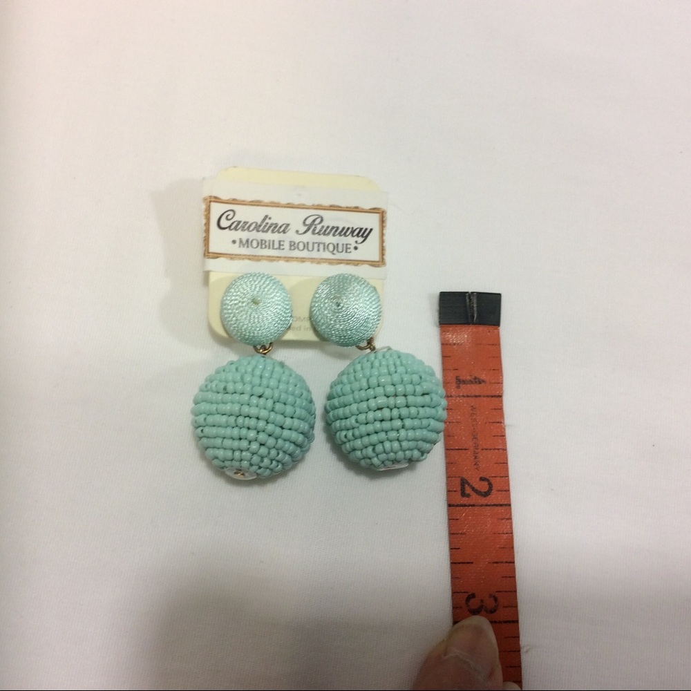 🚫SOLD🚫NWT FASHION BEYOND TURQUOISE POST EARRINGS - Picture 4 of 6